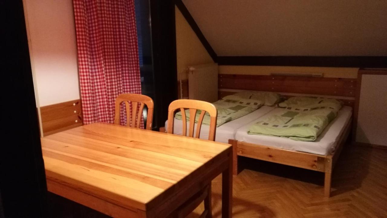 Accommodation And Restaurant Tia Cerklje na Gorenjskem Ruang foto