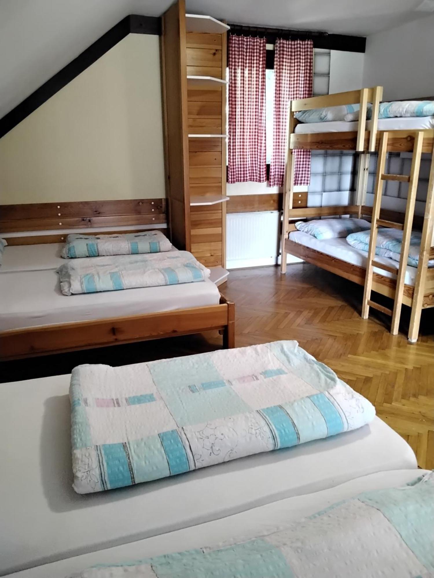 Accommodation And Restaurant Tia Cerklje na Gorenjskem Bagian luar foto